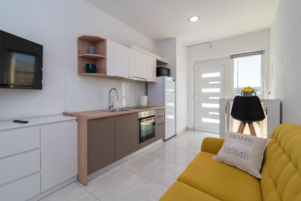Apartment Leo Трогир Экстерьер фото